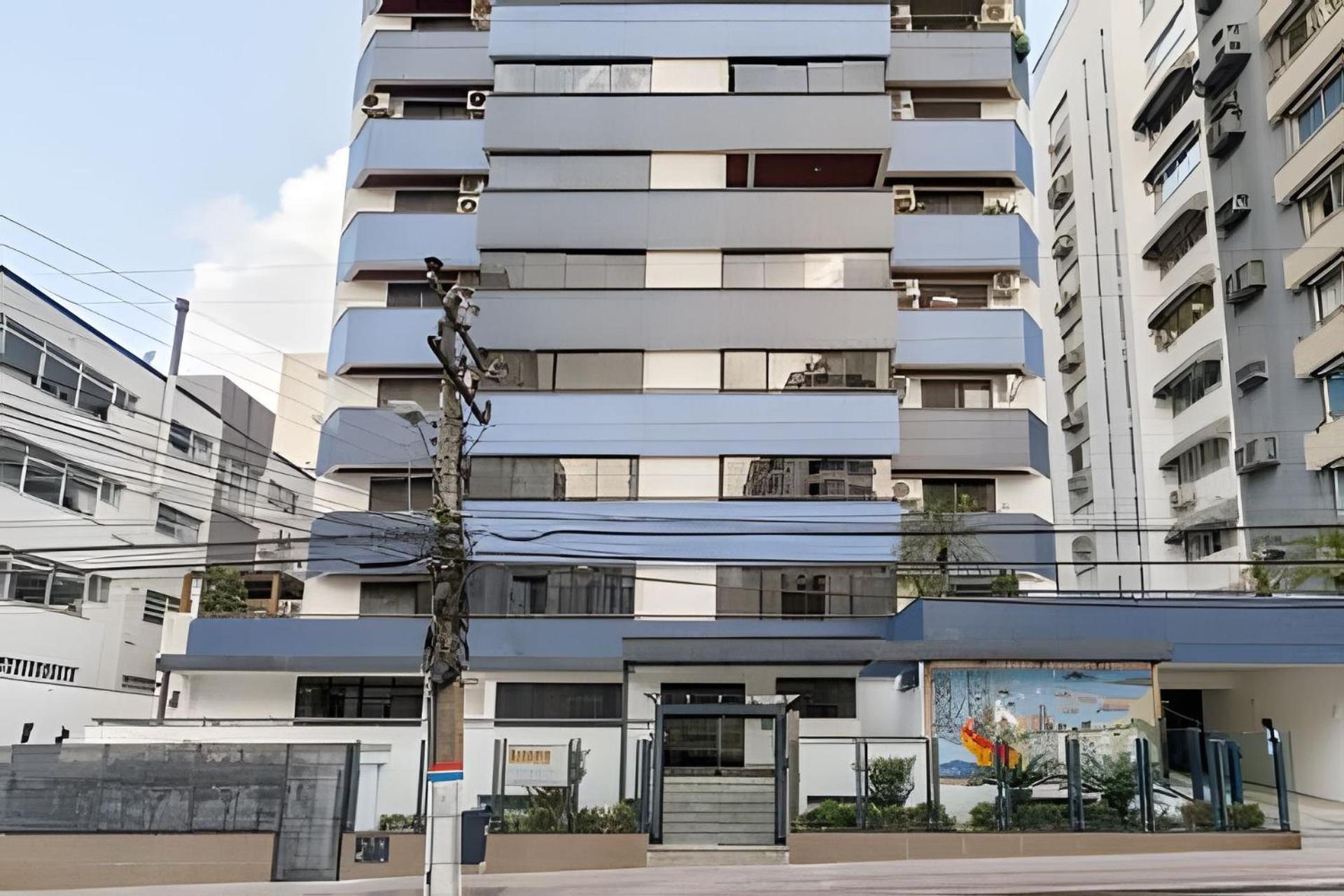 Apto Grande Na Regiao De Florianopolis.